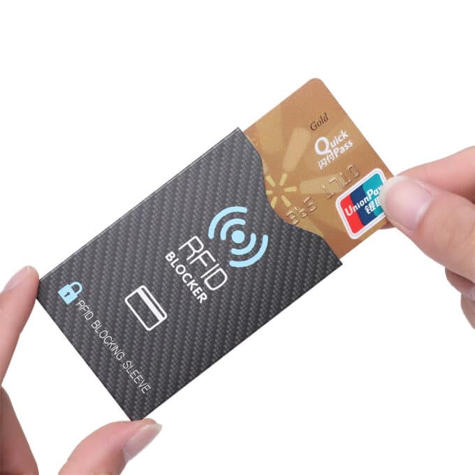 Pochette RFID : Protégez vos cartes avec notre solution anti-piratage