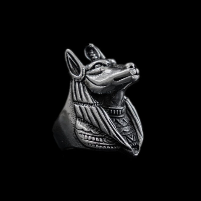 Bague Anubis : Dieu de la mort - Un bijou captivant pour une visibilité maximale