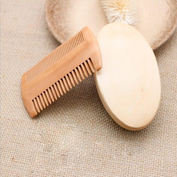 Peigne et brosse à barbe