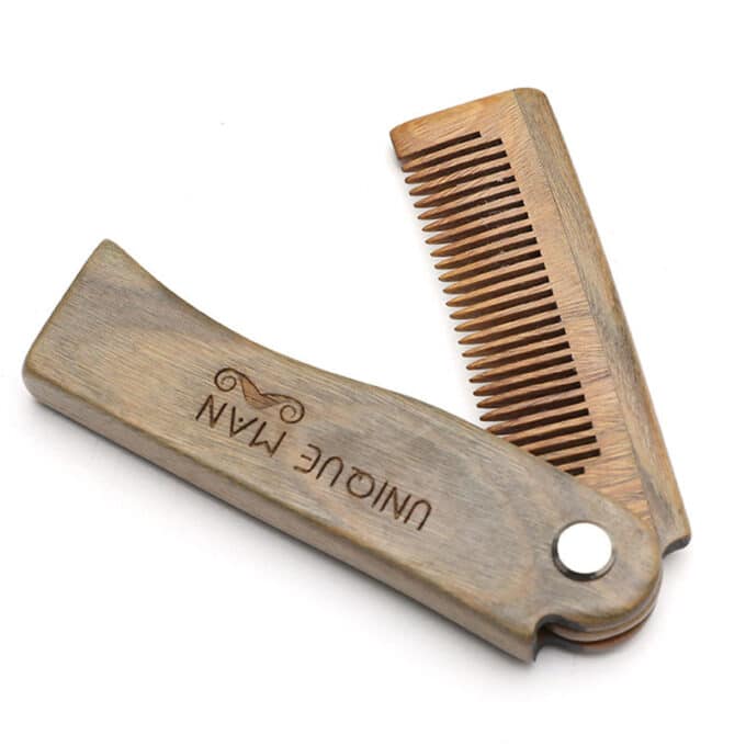 Peigne à barbe en bois de pin : l'accessoire essentiel pour une barbe soignée